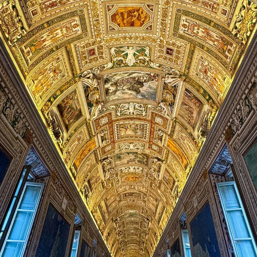 Gallery of Maps in Rome Vatican Gallery of Maps Rome up view lit up