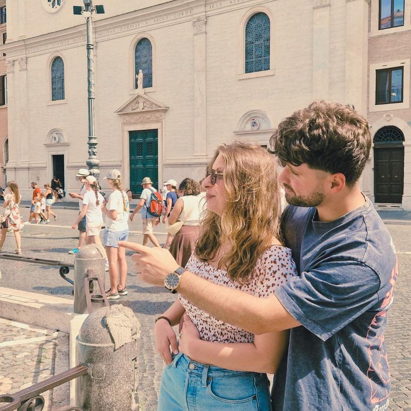 couple-in-piazza-navona-1 Couple in Rome for Valentine's Day
