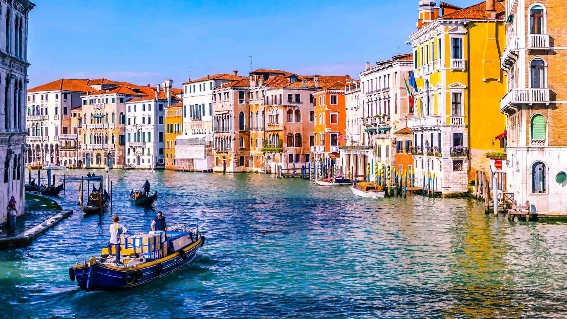 Private Grand Canal 1-Hour Boat Tour