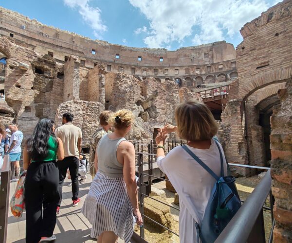 turists at the roman colosseum